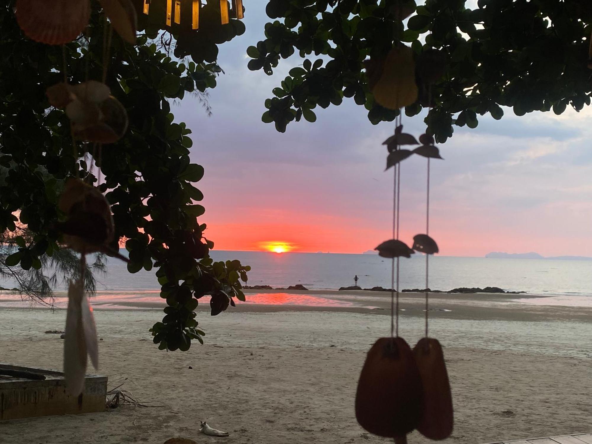 Coconut Lanta Resort @Klong Dow Beach Krabi town Εξωτερικό φωτογραφία